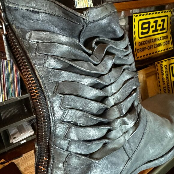 JOHN VARVATOS Simmons Twisted Pavement Boot SZ 10.5 MSRP $1498 - Picture 14 of 16
